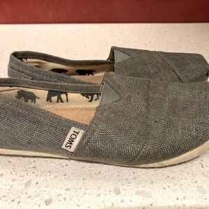 Toms grey canvas shoes size 6